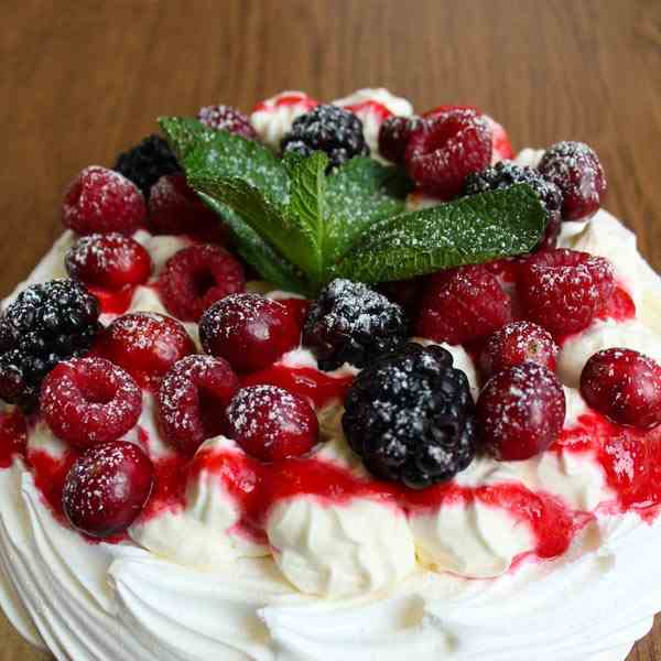 Vegan Pavlova