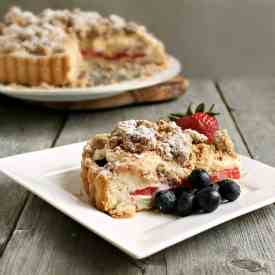 Berry Cheesecake Crumb Tart