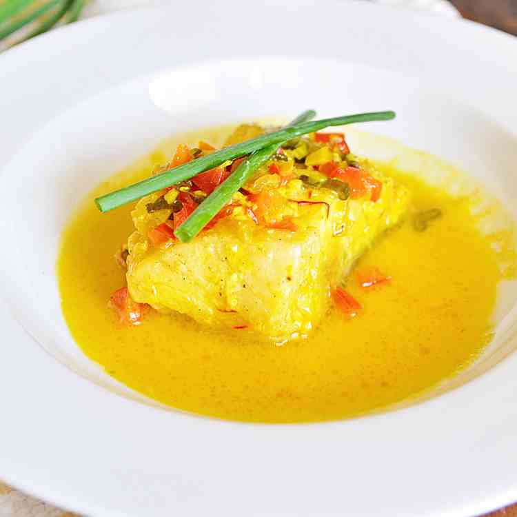 Spanish Cod with White Wine Saffron Sauce 