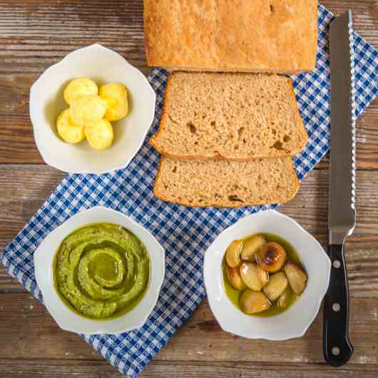 No-Knead Bread/Trio of Spreads