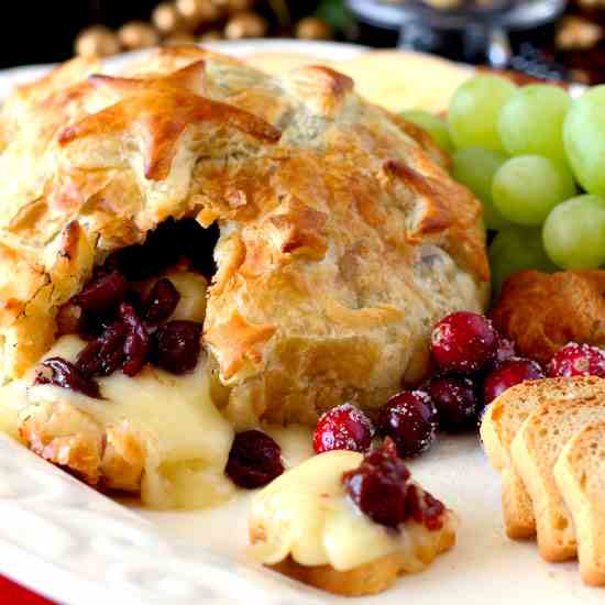 Baked Brie with Cranberries