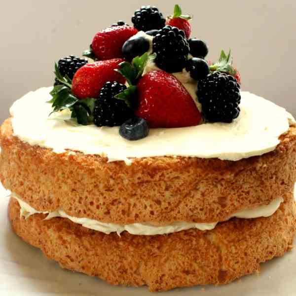 Coconut-Baiser Cake with Berries