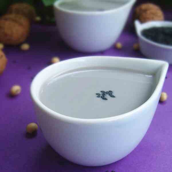 Walnuts Soybean Milk