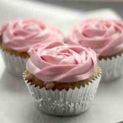 White Chocolate raspberry cupcakes