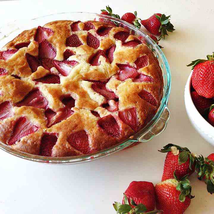 Low Fat Strawberry Yogurt Cake