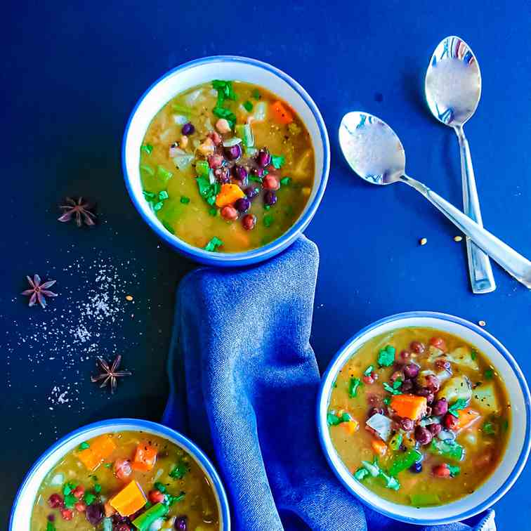 Hearty chickpea curry soup