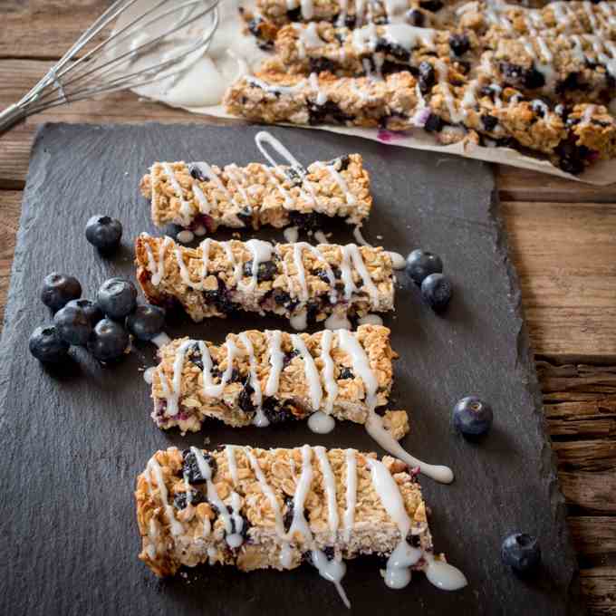 Blueberry Greek Yogurt Granola Bars