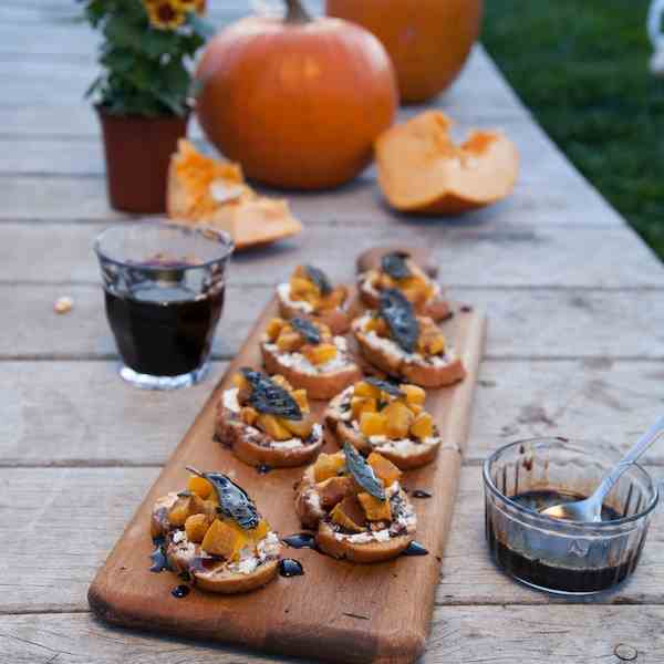 Pumpkin Crostini