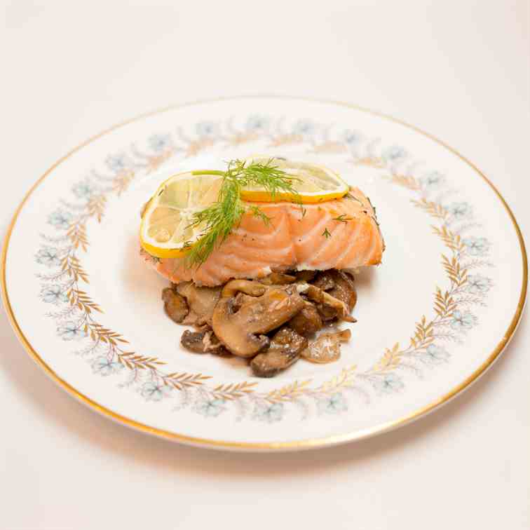 Healthy Roasted Salmon & Sauteed Mushrooms