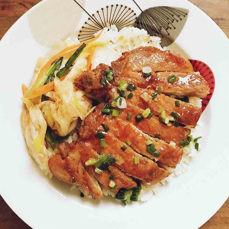 Vietnamese pork cutlets or -cot lech-