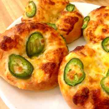 Cheese and Jalapeno Bagels
