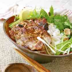 Chargrilled Pork on Rice Noodle Soup