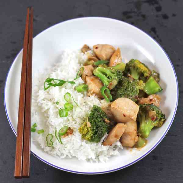 Chicken and Broccoli Stir-Fry 