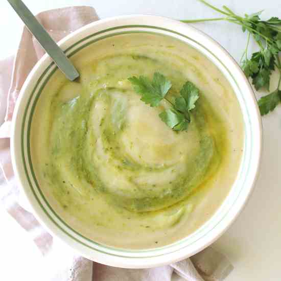 Simple Cauliflower Potato Celery Soup