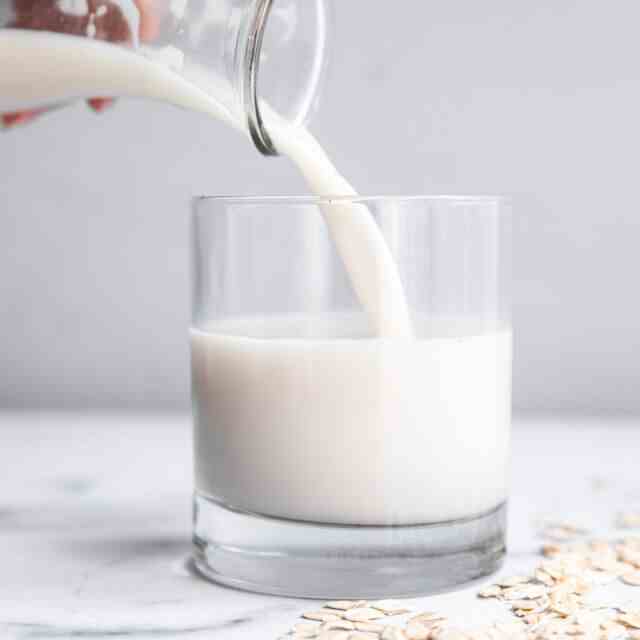 Homemade Oat Milk 