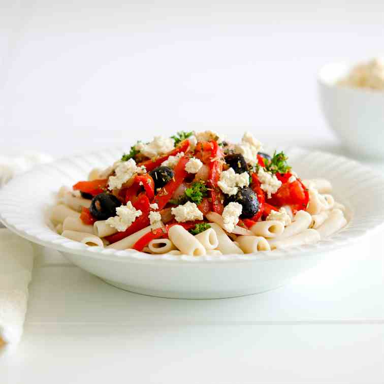 Sweet Pepper, Onion, Olive Pasta