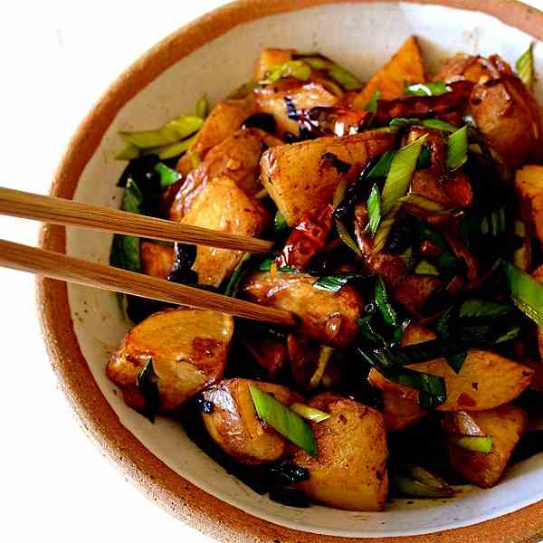 SPICY TWICE COOKED POTATOES