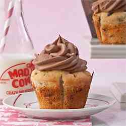 Banana Chocolate Chunk Cupcakes