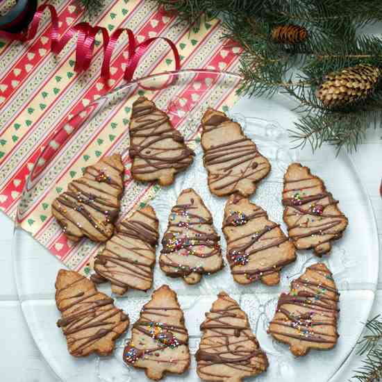 Eggnog Spiced Shortbread Christmas Cookies