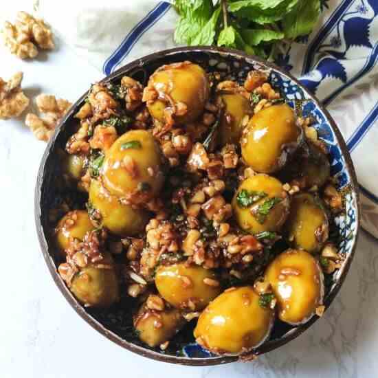 Persian Marinated Olives- Zeytoon Parvarde