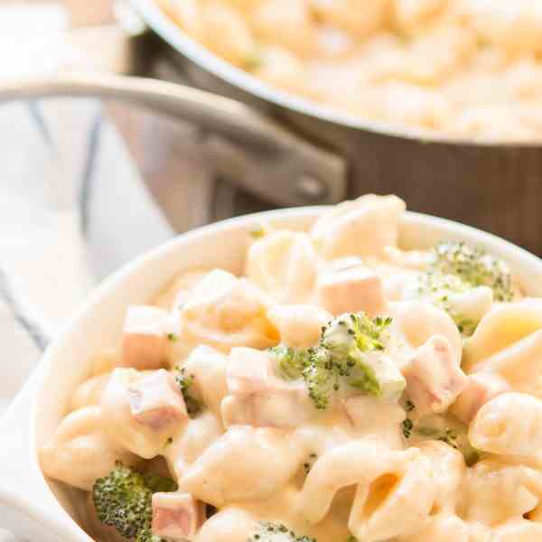 ham and broccoli macaroni and cheese