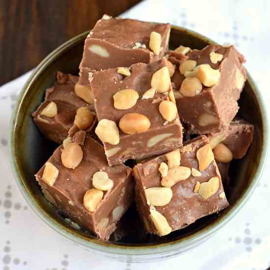 Macadamia Nut Fudge