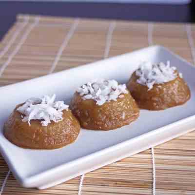 Palm Sugar Rice Cakes (Kuih Kosui)