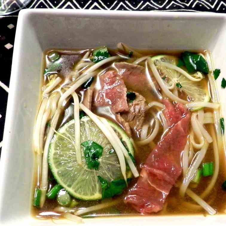 Pho Bo (Beef Pho) Minus Some of the Fuss