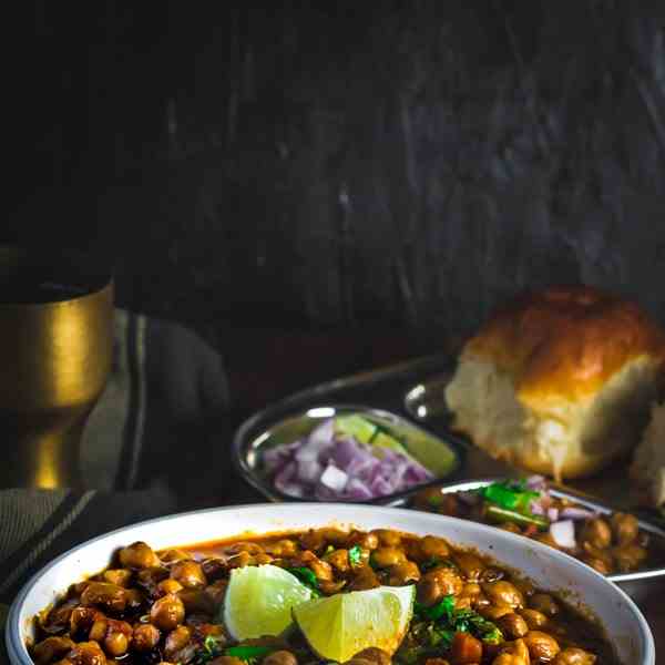 Chana Masala (Indian Chickpea Curry) Recip