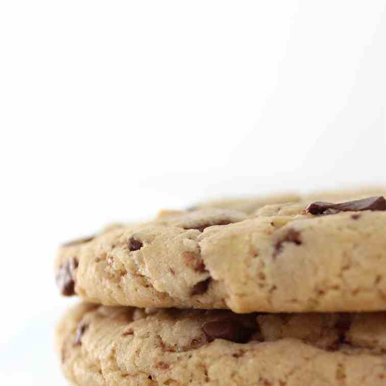 Vegan chocolate chip cookies