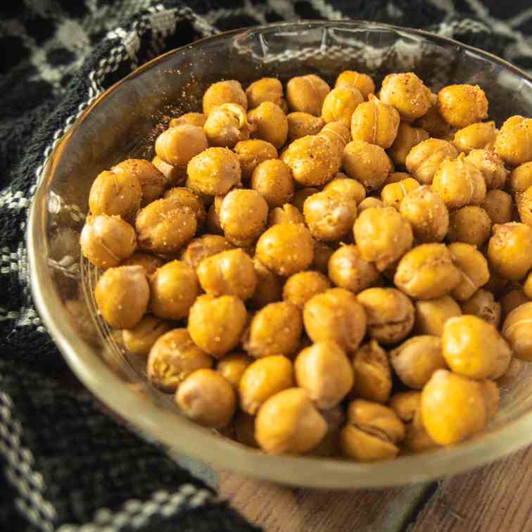 Air Fryer Crunchy Roasted Chickpeas