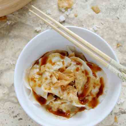 Pork Dumplings with Spicy Sauce