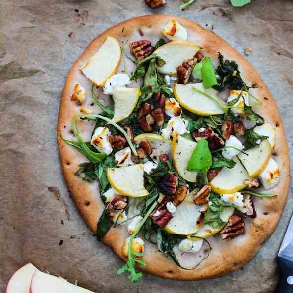 Arugula Apple and Goats Cheese Flatbread