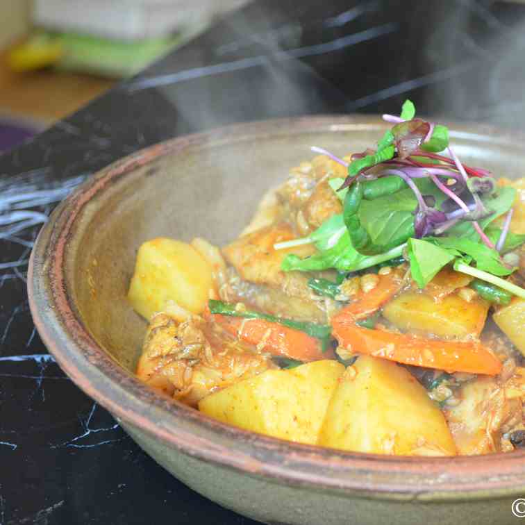 Dak Bokkeum Tang (Spicy Braised Chicken)