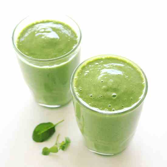 The Best Mango Green Smoothie