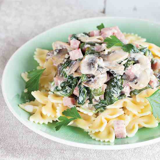 Ham mushroom and spinach farfalle