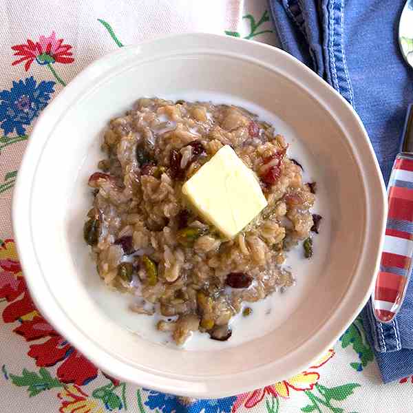 Cranberry Pistachio Oatmeal