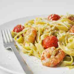 Tagliatelle with fennel, prawns, tomatoes