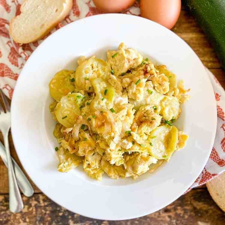 Spanish Scrambled Eggs with Zucchini