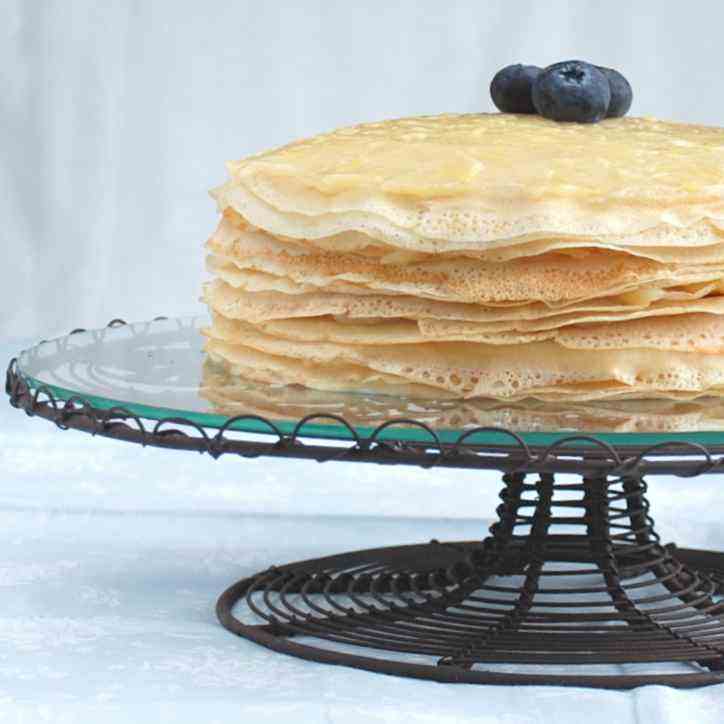 Cake crepes with lemon curd (in Spanish)