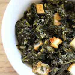 Saag Aloo (Spinach and Potatoes Curry)
