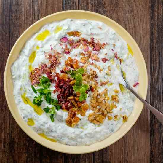 Persian Cucumber Yogurt Salad