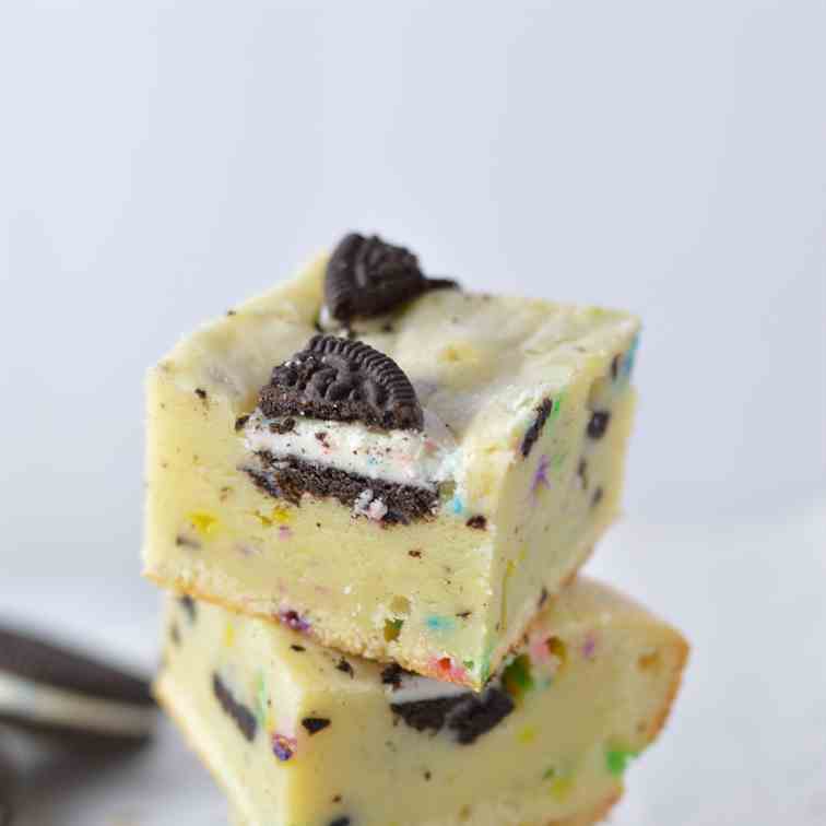 Birthday Cake Oreo Blondies