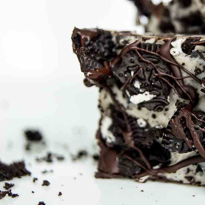 No-Bake Oreo Cheesecake Bars