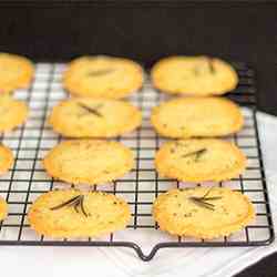 Spicy Rosemary Thins