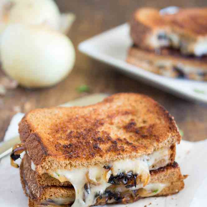 French Onion Grilled Cheese