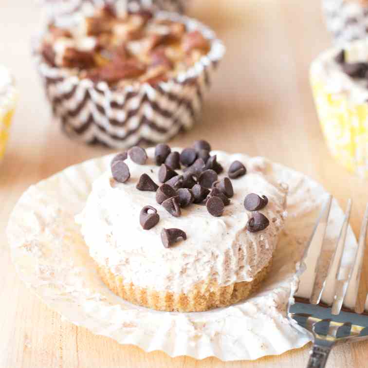 Mini No-Bake Pumpkin Spice Cheesecakes