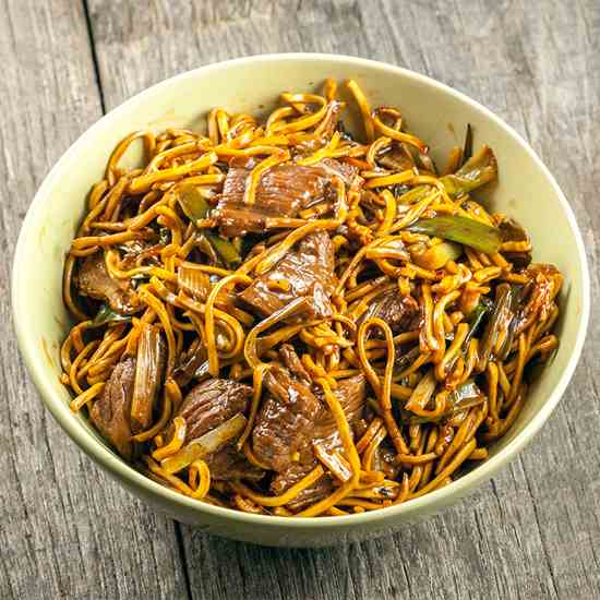 Beef chow noodles