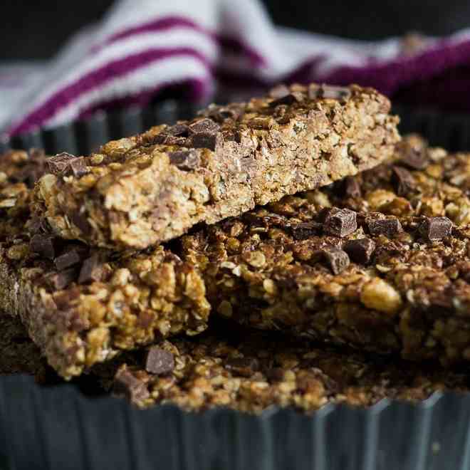 Chocolate Chip Peanut Butter Granola Bars