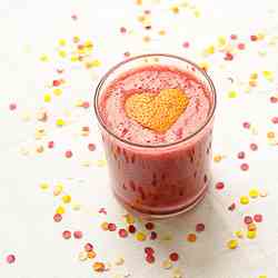 Red smoothie with strawberries